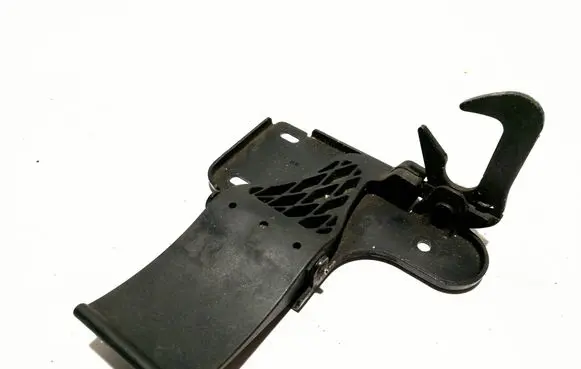 Audi A8 S8 D3 4E Engine bonnet/hood lock/latch loop/hook 4E0823485B