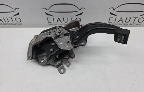 Handbrake/parking brake lever assembly