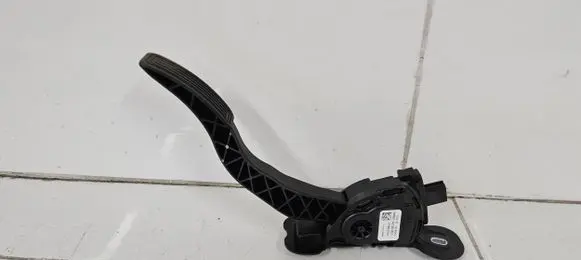 Mazda 6 Accelerator throttle pedal 9M819735AD 6PV93337000 GS1D41600
