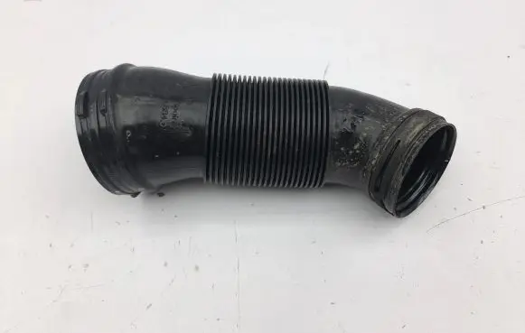 Volkswagen T-Roc Air intake hose/pipe 5Q0129684D