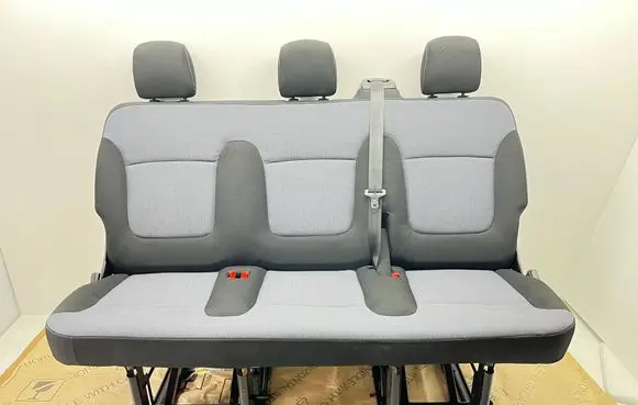 Renault Trafic III (X82) Third row seats 