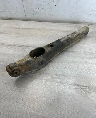 Rear control arm