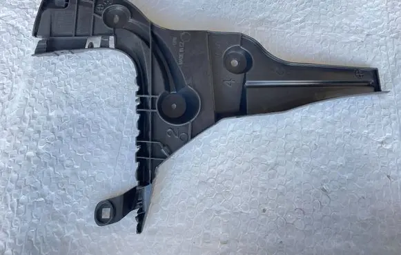 Audi A3 S3 8V Rear bumper mounting bracket 8V3807377