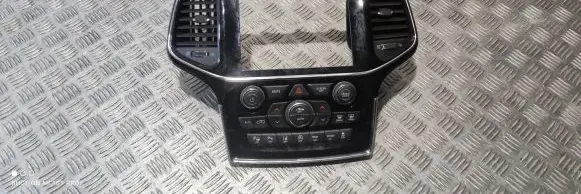 Jeep Grand Cherokee Climate control unit P68388670AB 68388670
