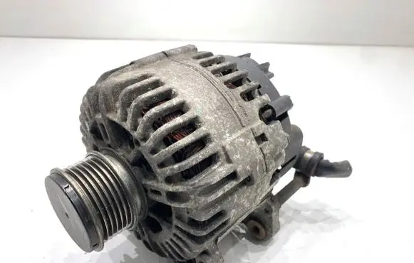 Volkswagen Touran I Generator/alternator 06F903023C