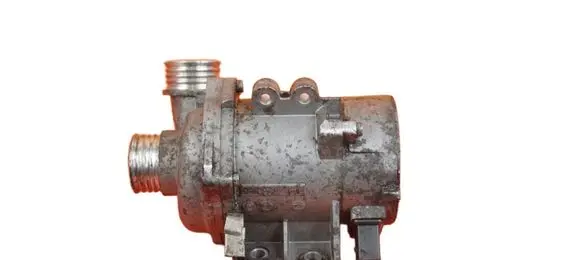 BMW 3 E90 E91 Water pump 7586924 N53B30A