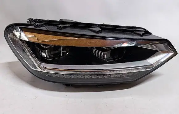 Volkswagen Touran III Headlight/headlamp 5TB941082A