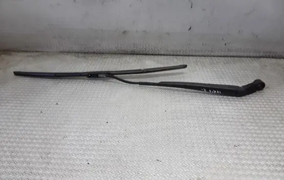 Toyota Yaris Front wiper blade arm