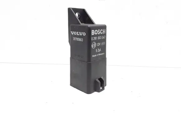 Volvo XC60 Glow plug pre-heat relay 30785663 0281003047