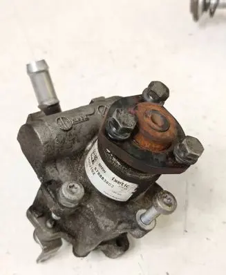 BMW X1 E84 Power steering pump 678883803 5002102
