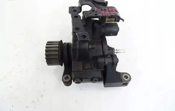 Nissan Pulsar Fuel injection high pressure pump 167003669R
