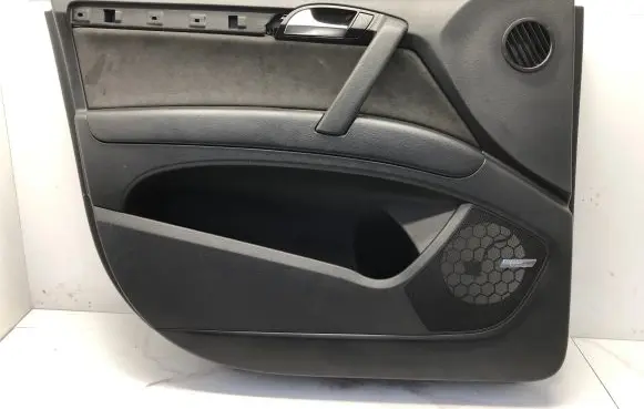 Audi Q7 4L Front door card panel trim 4L1867105