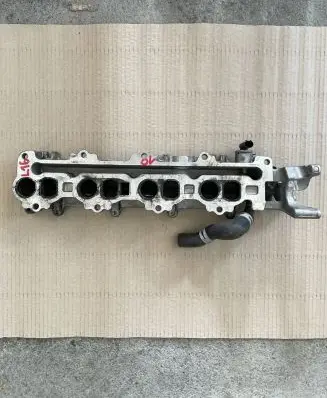 Toyota Corolla E120 E130 Intake manifold