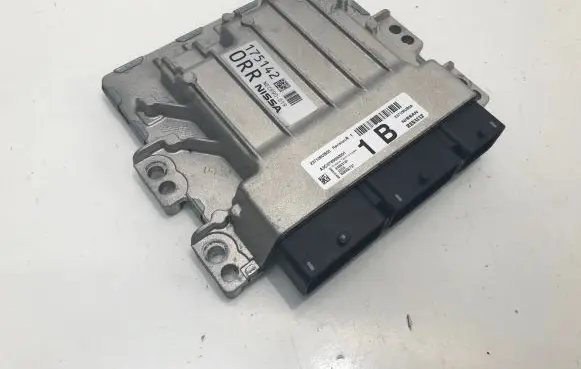Nissan Qashqai J12 Engine control unit/module 237106UB00 237106UB0A