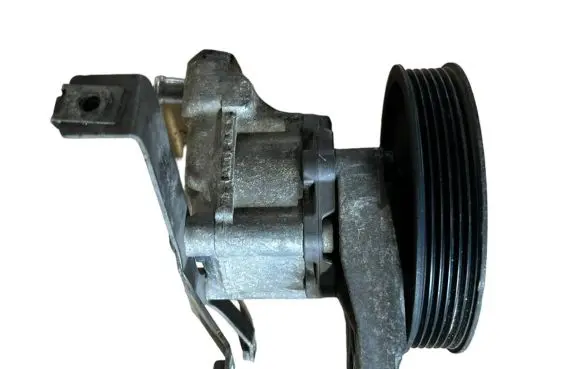 BMW 5 E60 E61 Power steering pump 7787106 32417787106 7801443
