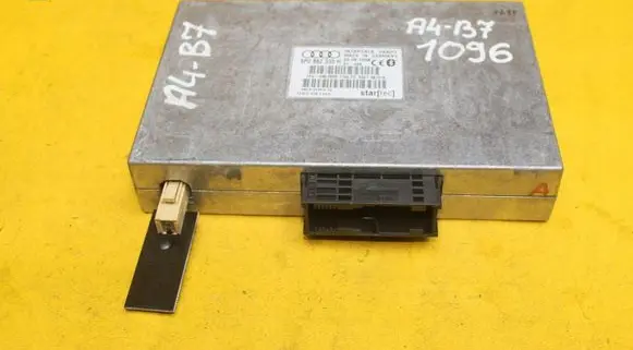 Audi A4 S4 B7 8E 8H Bluetooth control unit module 8P0862335H
