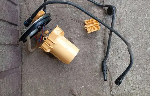 Opel Tigra B In-tank fuel pump 24460069