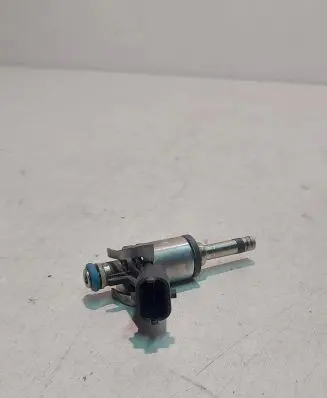 KIA Ceed Fuel injector 0261500100
