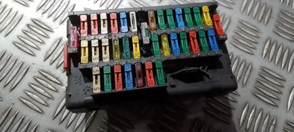 Peugeot 406 Fuse box set 9459081380