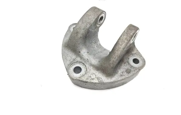 Nissan NV400 Engine mounting bracket 8200675217