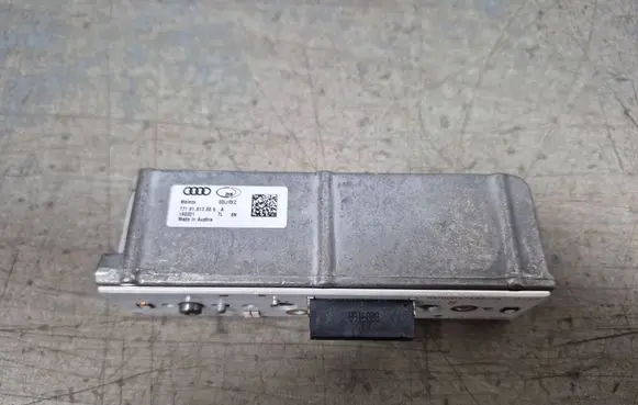 Audi Q7 4M LED ballast control module 7716161300B