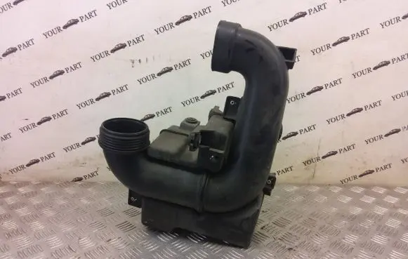 Hyundai i40 Intake resonator 28220-3Z300 28190-3Z300