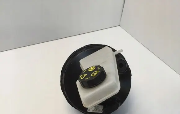 Volvo XC40 Brake booster 32214519