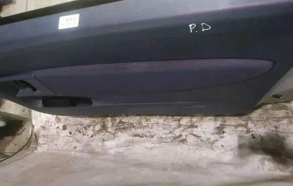 Peugeot 1007 Front door card panel trim