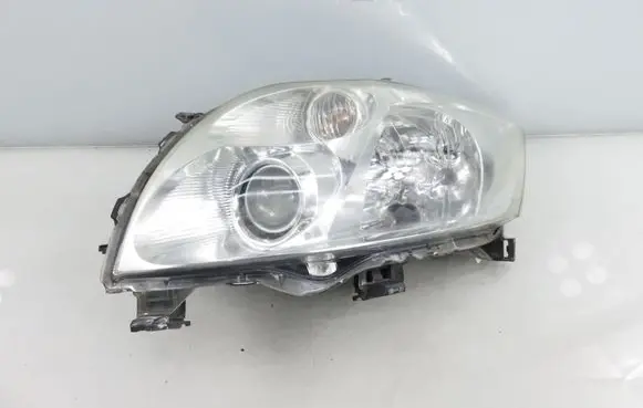 Toyota Auris 150 Headlight/headlamp 8115002460