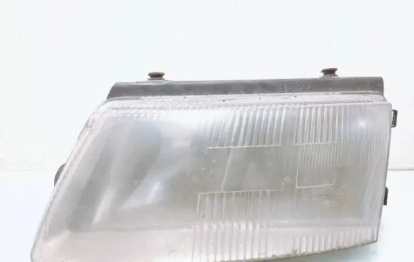 Volkswagen PASSAT B5 Headlight/headlamp 07111110