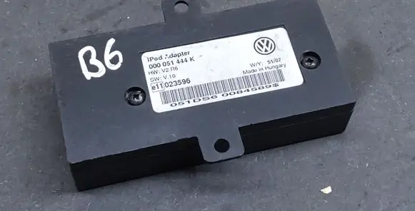 Volkswagen PASSAT B6 Other relay 000051444K
