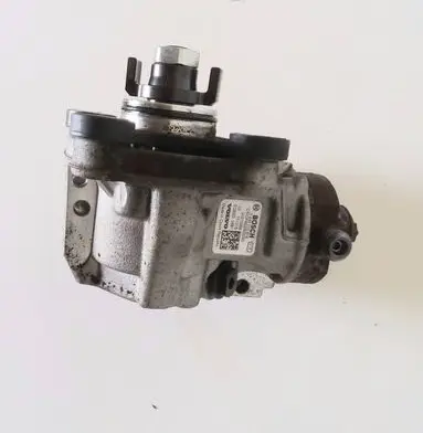 Volvo S60 Fuel injection high pressure pump C00711550