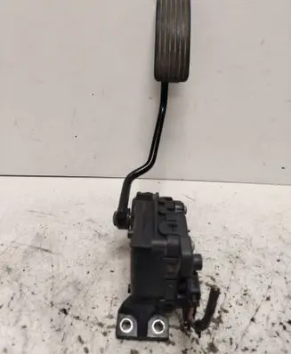 Mitsubishi Carisma Accelerator throttle pedal 6PV00830100 M865642 30865642