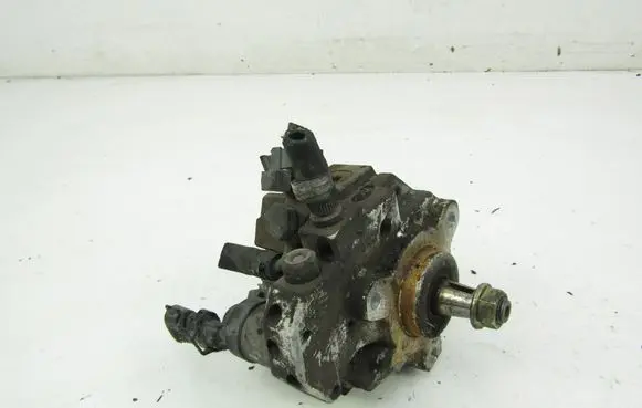 Opel Astra H Fuel injection high pressure pump 