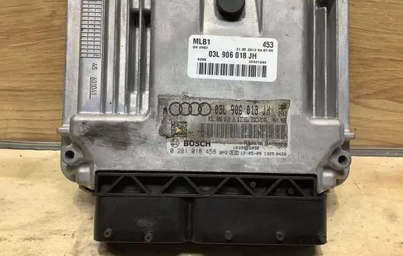 Audi A4 S4 B8 8K Engine control unit/module 03L906018JH 0281018458