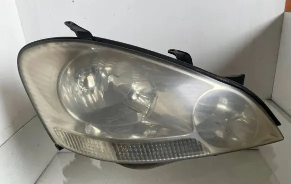 Toyota Avensis Verso Headlight/headlamp