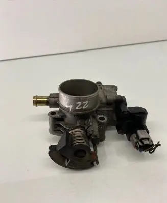 Toyota Corolla E120 E130 Throttle valve 0280122008 8945205010 2227022050