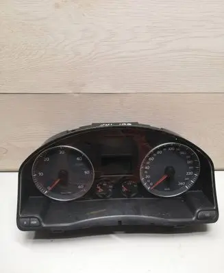 Volkswagen Golf V Speedometer (instrument cluster) 1K0920864B V0002000