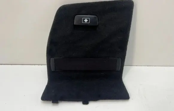 BMW 4 F36 Gran coupe Trunk/boot lower side trim panel 7337233