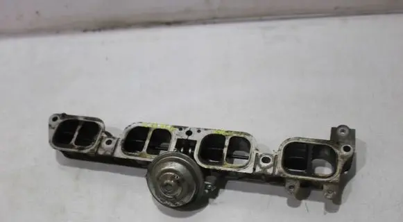 Toyota Avensis T250 Intake manifold