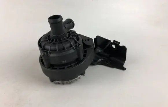 Volkswagen Golf VIII Electric auxiliary coolant/water pump 3WA965567A