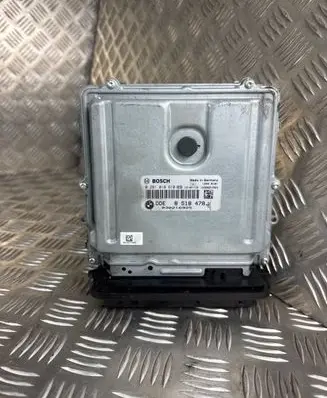 BMW 5 F10 F11 Engine control unit/module 8518478 0281018610 1039S51589