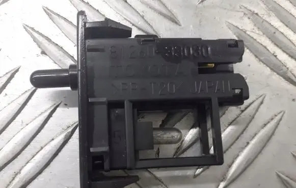 Toyota Avensis T250 Glove box 81260-33030