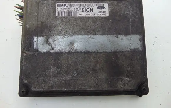 Ford Focus Engine control unit/module S118107003J