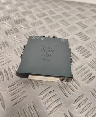 Lexus IS 220D-250-350 Power management control unit 8967053030