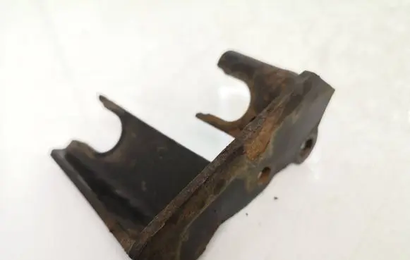 Nissan Note (E11) Gear shift cable bracket 