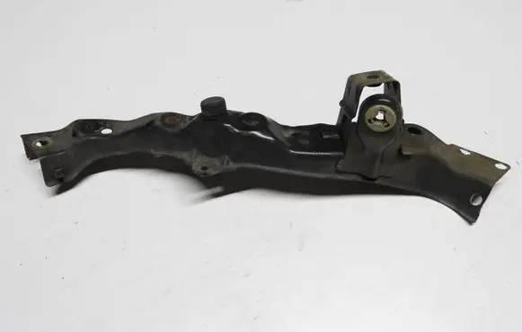 Toyota Auris 150 Headlight/headlamp mounting bracket