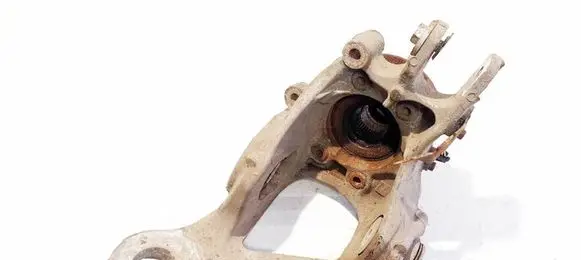 Rear wheel hub