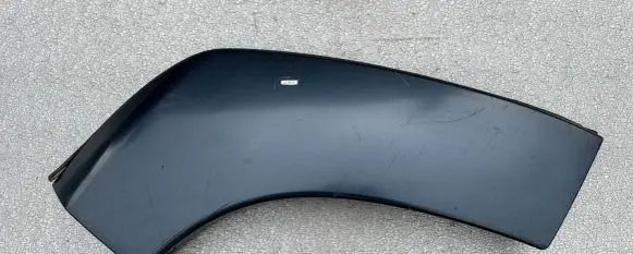 Rear fender molding trim