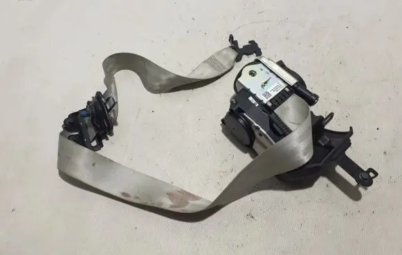 Volvo S60 Front seatbelt 32131284